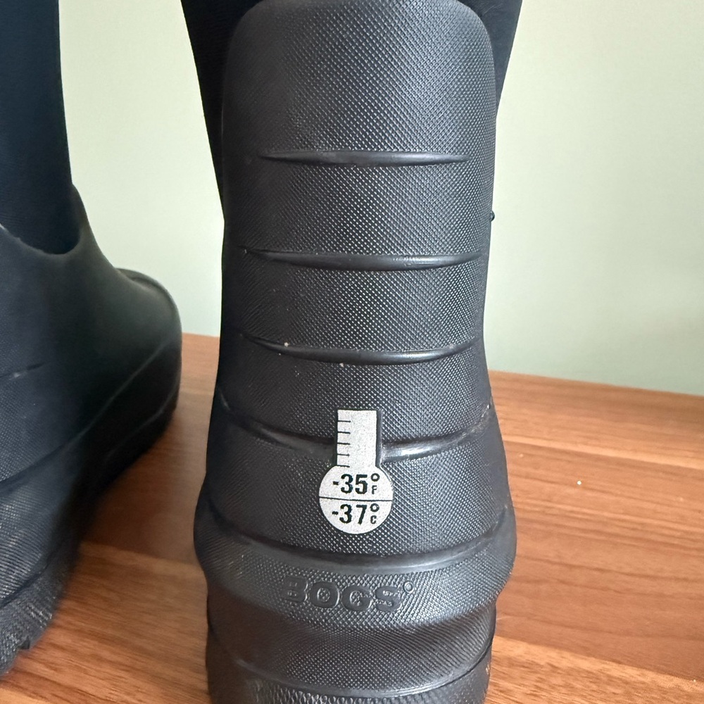 BOGS Black Waterproof Neo-classic Rain pull on Boots - Picture 5 of 9